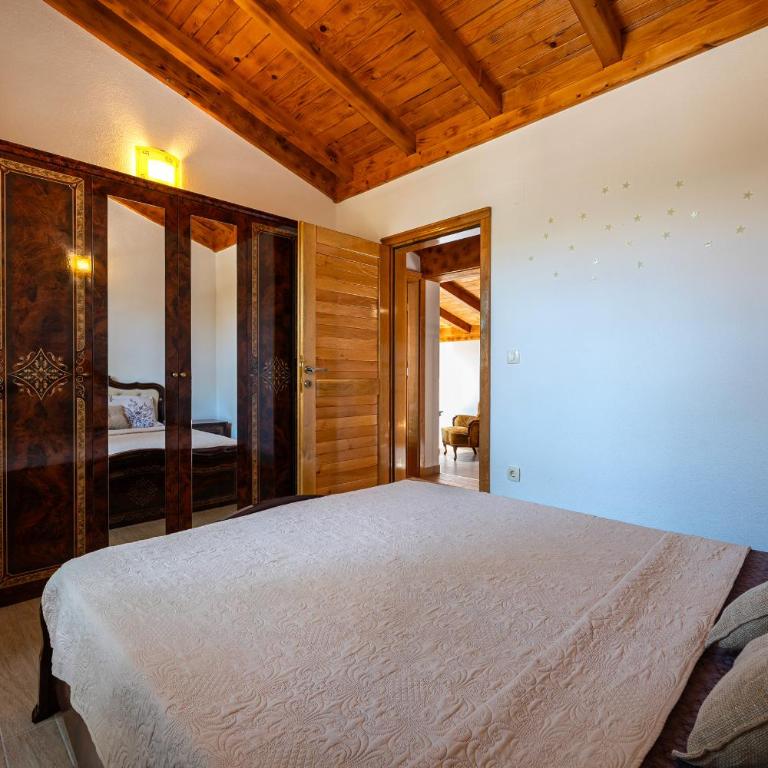 Villa Helena - Two-Bedroom House - 21