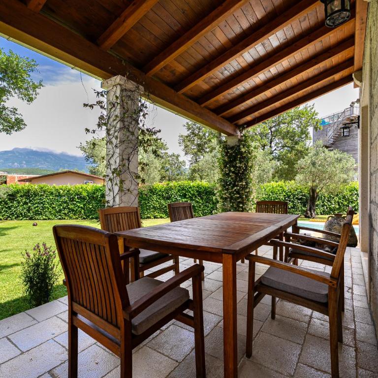 Villa Helena - Two-Bedroom House - 9