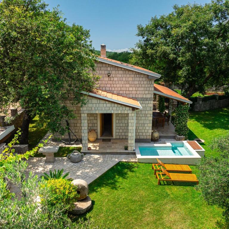 Villa Helena - Two-Bedroom House - 35