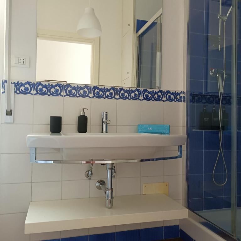 Tutto intorno a te - Two-Bedroom Apartment - 34