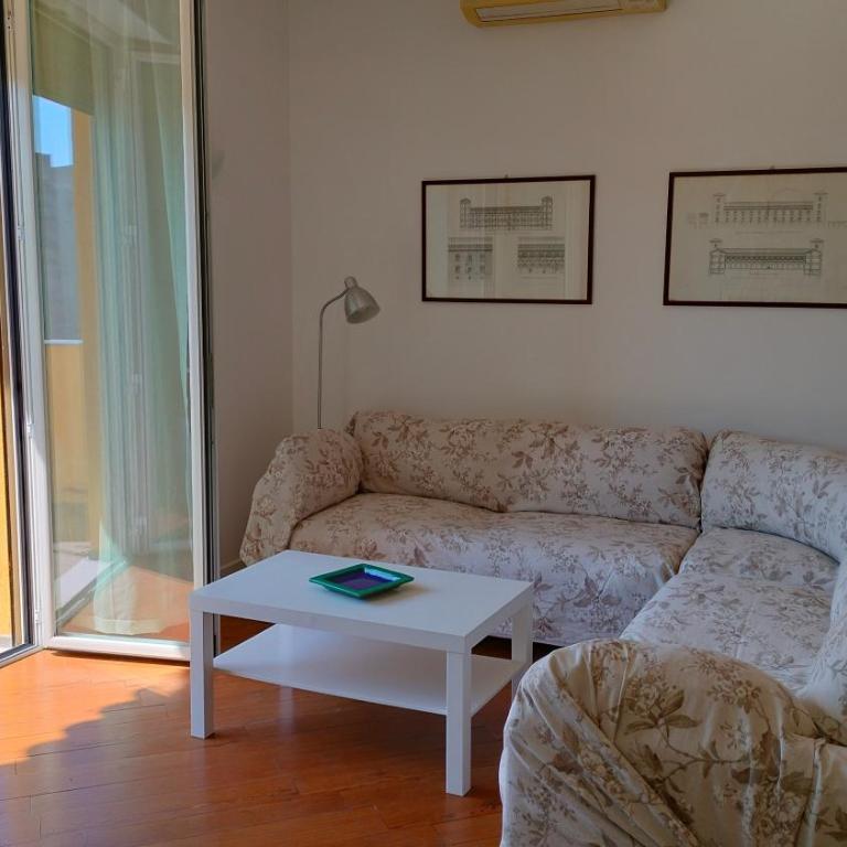 Tutto intorno a te - Two-Bedroom Apartment - 9