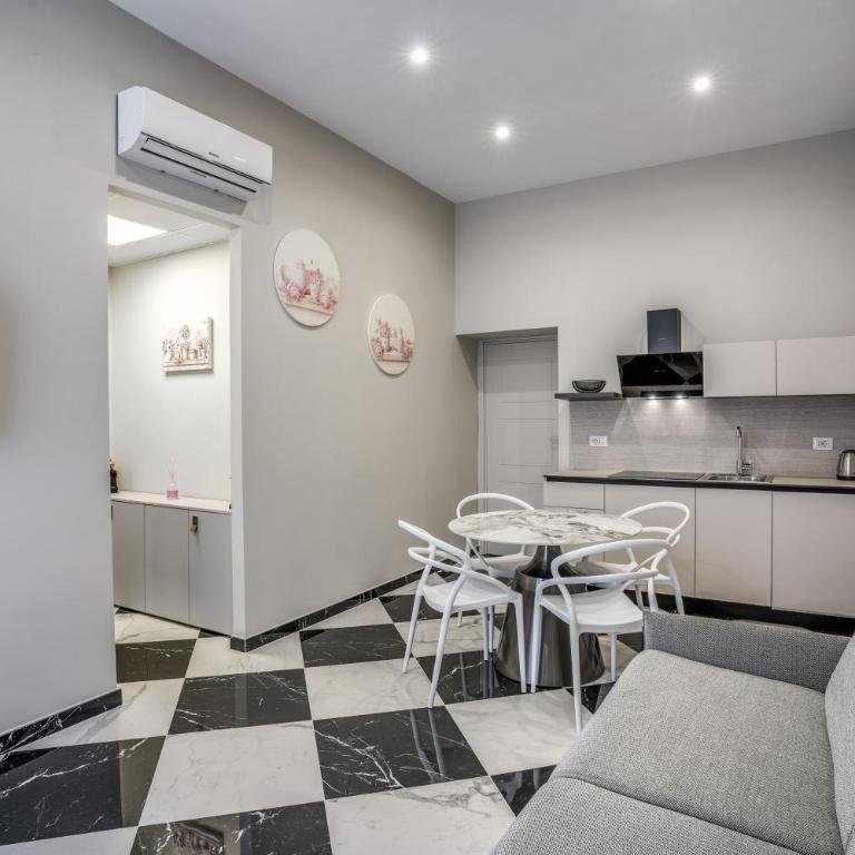 Lady Rose One - Apartment - 37