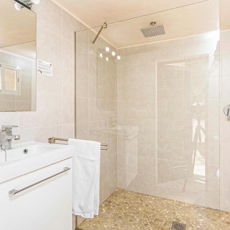 Awesome Home In Puerto De Alcudia - Casa Vacacional de 3 dormitorios - 39