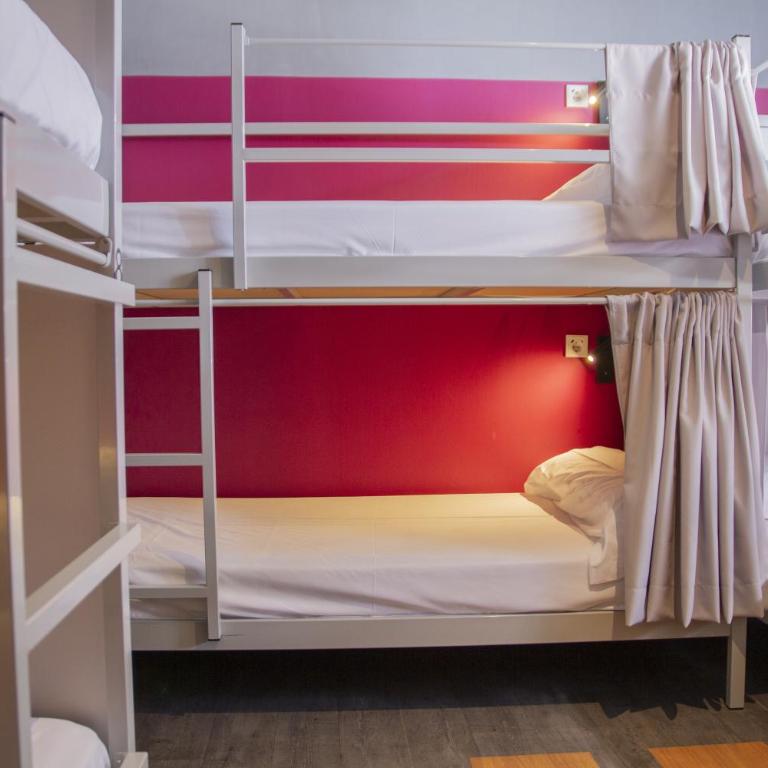 Room Valencia - Bed in 15-Bed Mixed Dormitory Room - 2