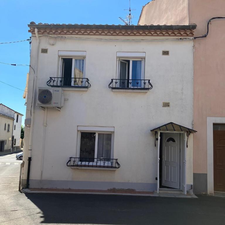 Coquette maison de ville au centre du village - V0787 - Villa 2 Chambres - 1