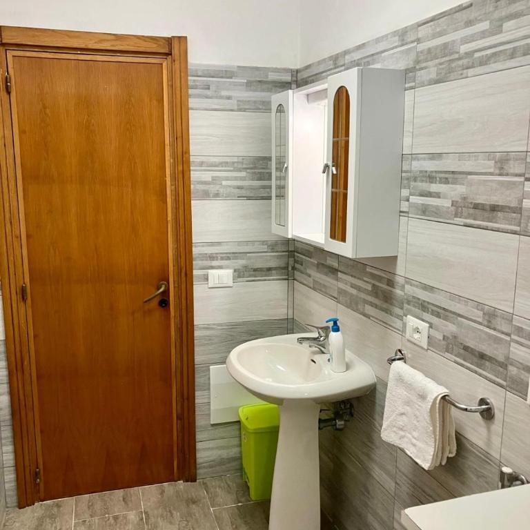 Le Dimore di Ike - Camera Matrimoniale/Doppia con Letti Singoli con Bagno Privato - 3