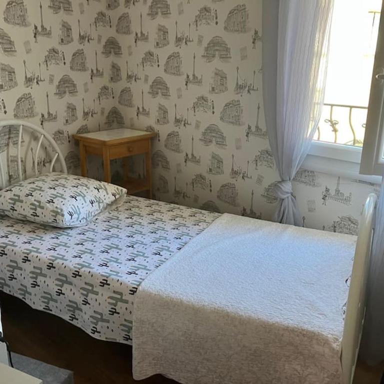 Coquette maison de ville au centre du village - V0787 - Villa 2 Chambres - 9