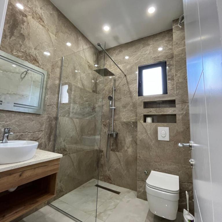 SUPREME Luxury HOTEL - Deluks Dvokrevetni Studio sa Bračnim Krevetom - 3