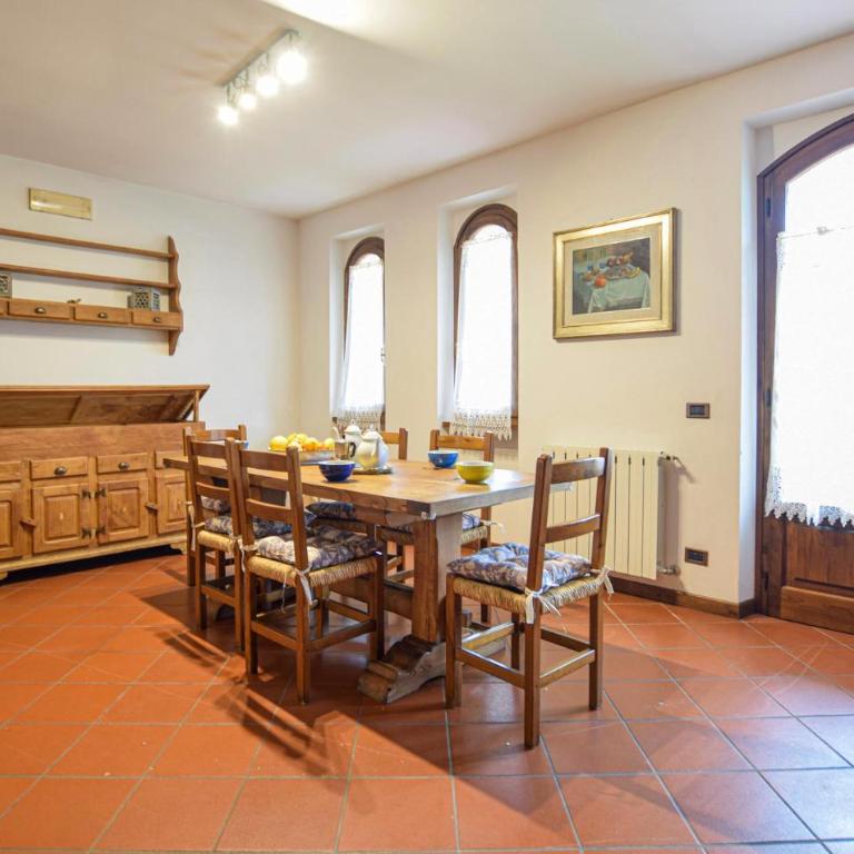 Accogliente Casa Con 4 Camere Da Letto - Casa Vacanze con 4 Camere da Letto - 17