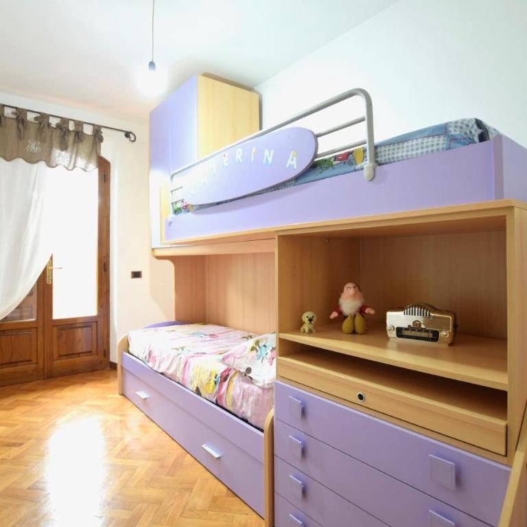 Accogliente Casa Con 4 Camere Da Letto - Casa Vacanze con 4 Camere da Letto - 23