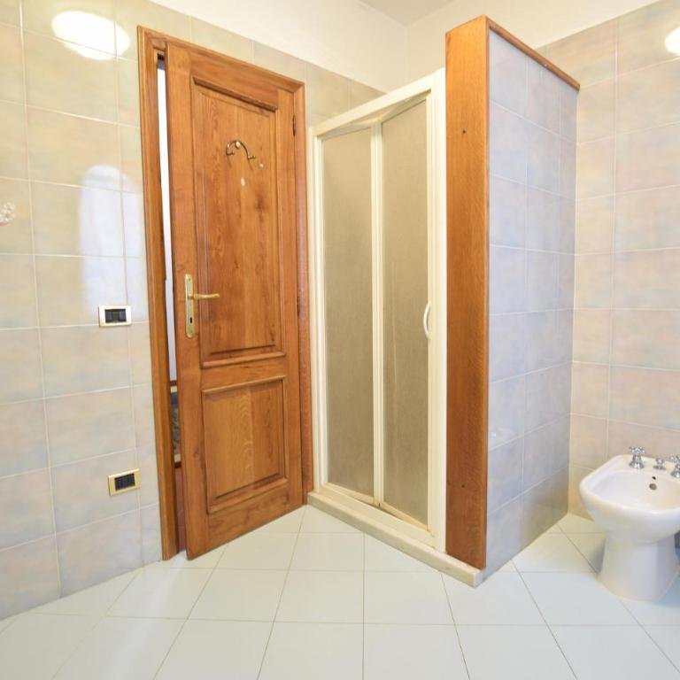 Accogliente Casa Con 4 Camere Da Letto - Casa Vacanze con 4 Camere da Letto - 29