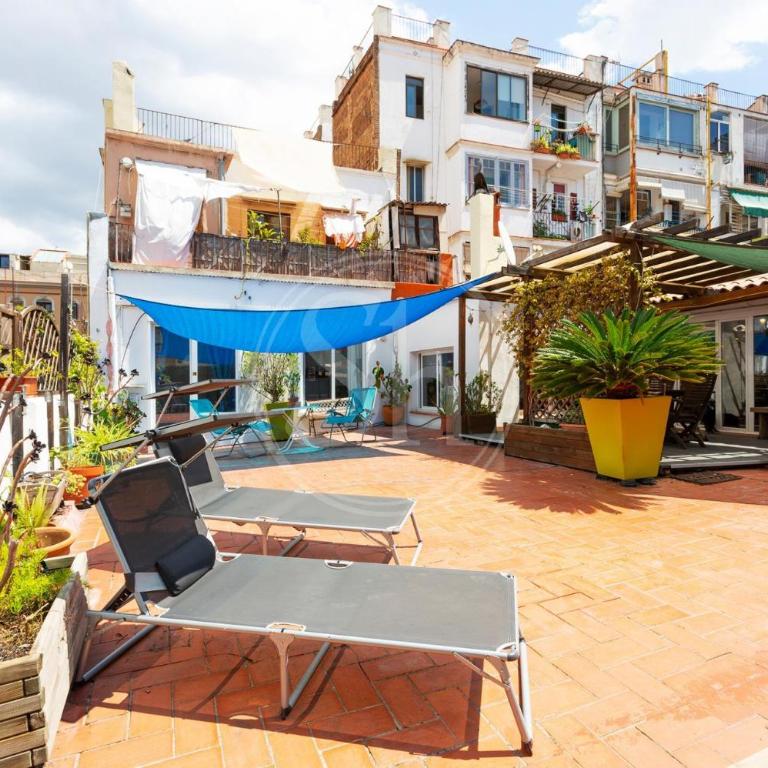 Apartamento con Terraza en Poble Sec - Three-Bedroom Apartment - 1
