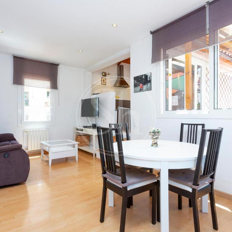 Apartamento con Terraza en Poble Sec - Three-Bedroom Apartment - 8
