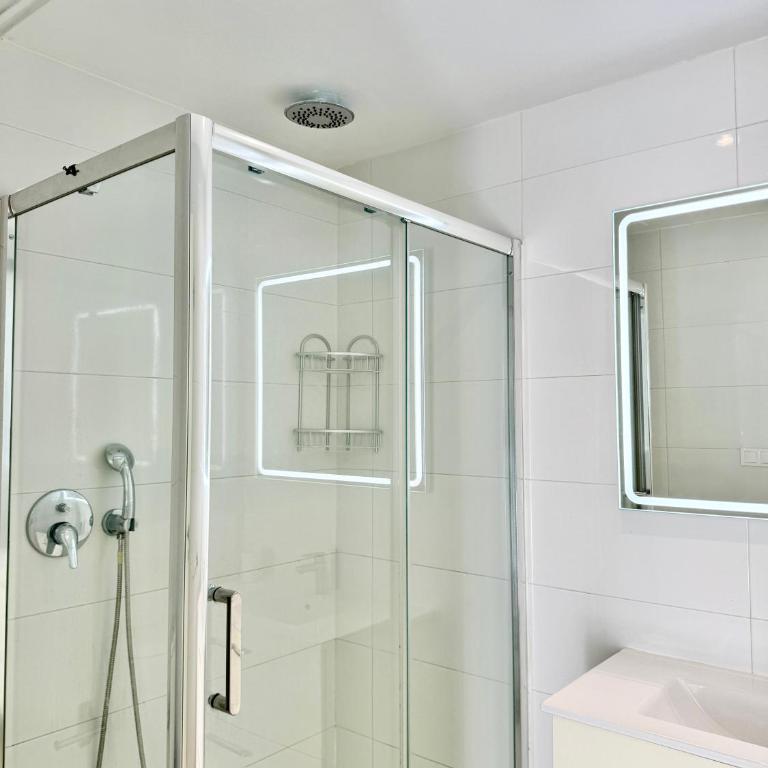 Cozy Ground Floor Apartment in the Heart of Marbella - EaW Homes - One-Bedroom Apartment - 7