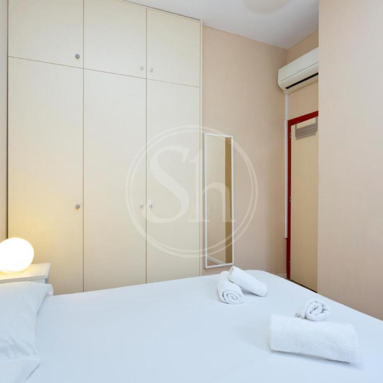 Apartamento con Terraza en Poble Sec - Three-Bedroom Apartment - 26