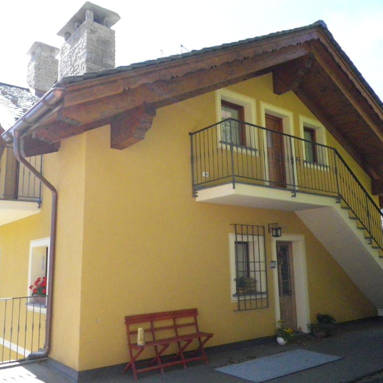 Appartamento Centro Storico - Appartamento con 2 Camere da Letto e con Vista Montagna - 1