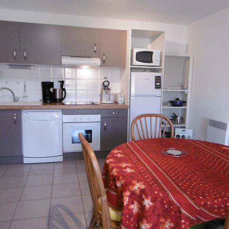 Narbonne-Plage: Superbe T3 60m², 6 pers, Balcon, Parking, Proche mer & commerces - FR-1-795-7 - Apartment - 4