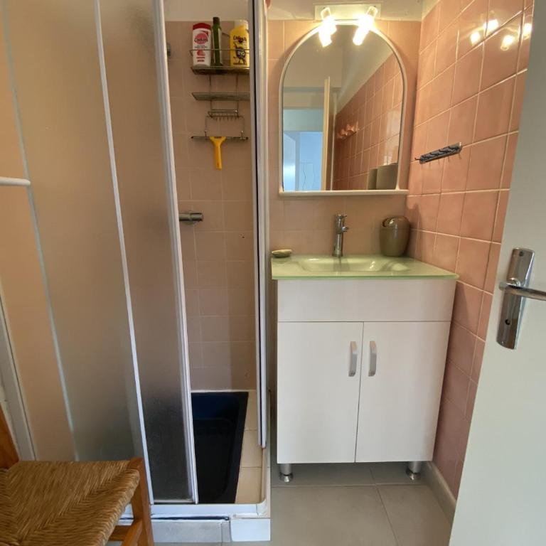 Narbonne-Plage : T2 climatisé, balcon, parking, à 100m de la plage, commerces à proximité - FR-1-795-12 - Apartamento - 10