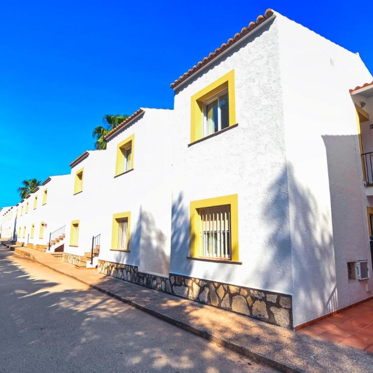 Imperial Park Calpe Pool Paradise 2 bedroom 05 - Two-Bedroom Apartment - 21