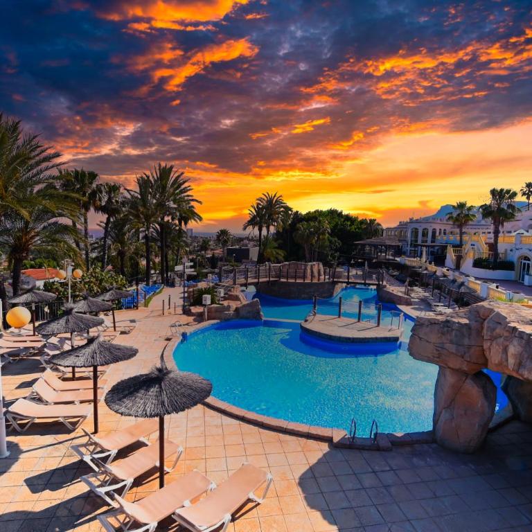 Imperial Park Calpe Pool Paradise 2 bedroom 05 - Two-Bedroom Apartment - 4