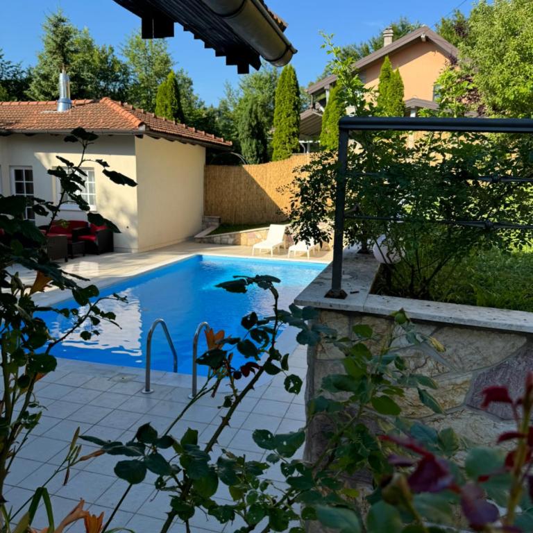 Villa RELAX Miševići - Vila sa 3 Spavaće Sobe - 6