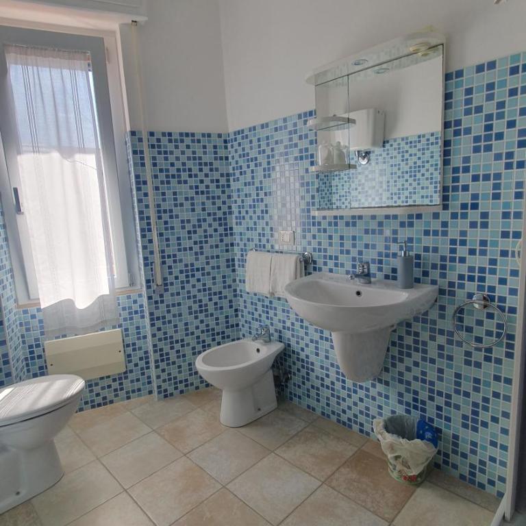 Blue Dolphin Guest House - Camera Deluxe - 2