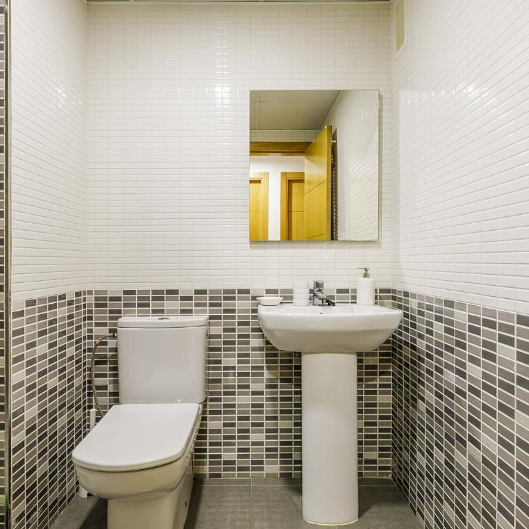 A&N Sea View Family Apartment with Pool & Parking - Three-Bedroom Apartment - 9