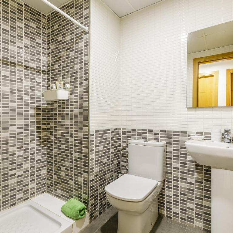 A&N Sea View Family Apartment with Pool & Parking - Three-Bedroom Apartment - 37