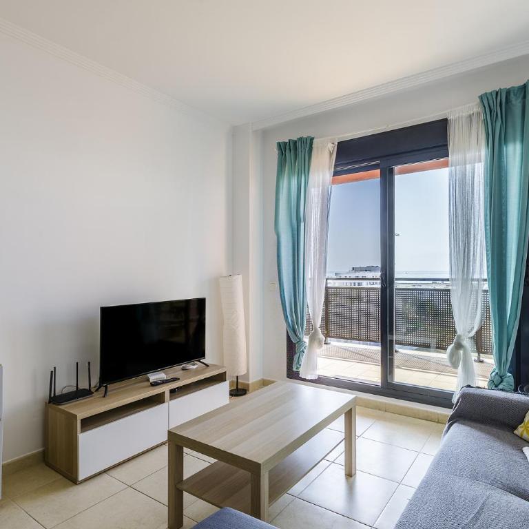 A&N Sea View Family Apartment with Pool & Parking - Three-Bedroom Apartment - 48