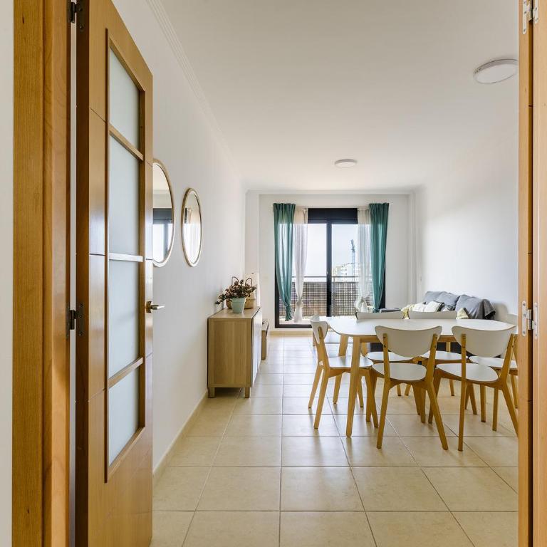 A&N Sea View Family Apartment with Pool & Parking - Three-Bedroom Apartment - 53