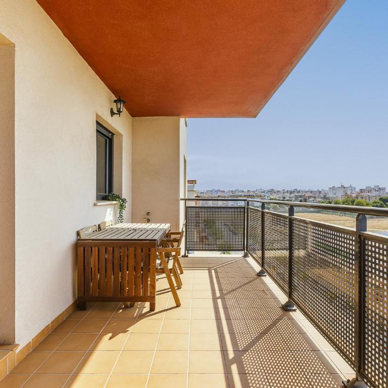 A&N Sea View Family Apartment with Pool & Parking - Three-Bedroom Apartment - 59
