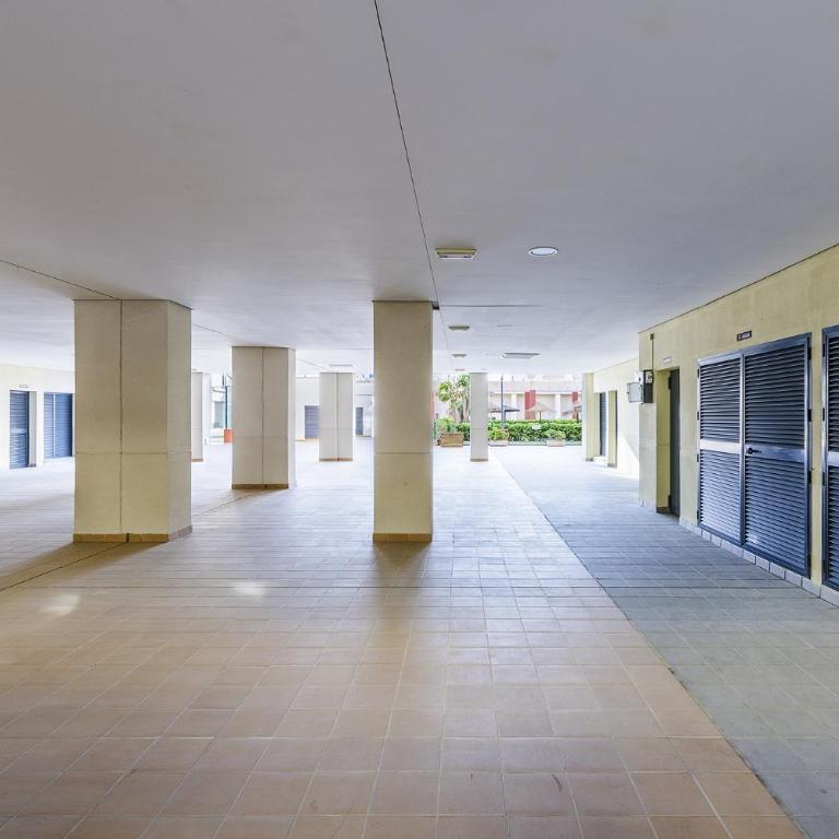 A&N Sea View Family Apartment with Pool & Parking - Three-Bedroom Apartment - 65