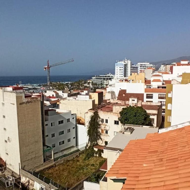 Centrico, Comodo y Bello Apto en Puerto de La Cruz - Apartamento de 2 dormitorios - 20