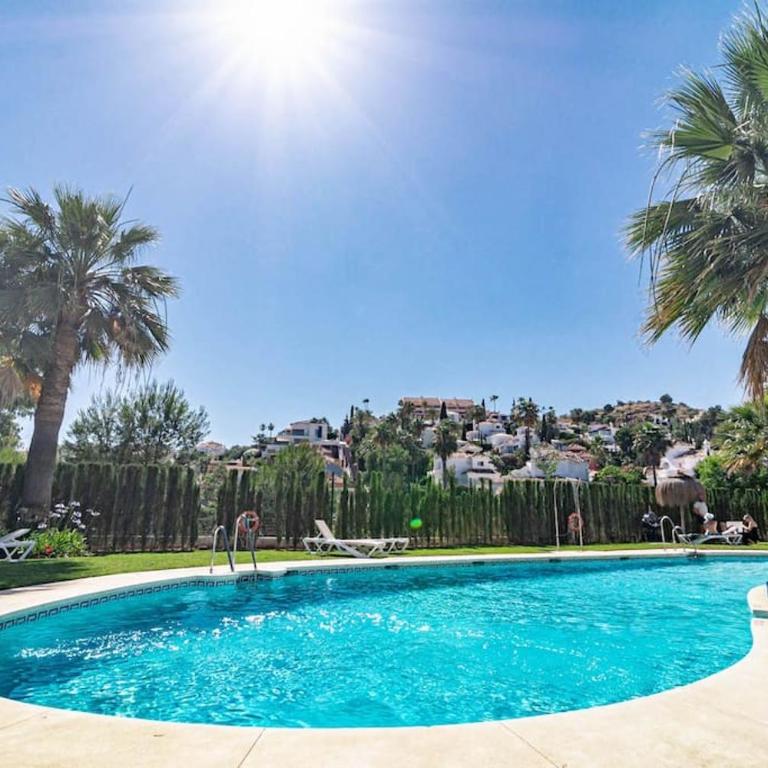Great location 2 pools at Aloha Royal RDR385 - Two-Bedroom Apartment - 4