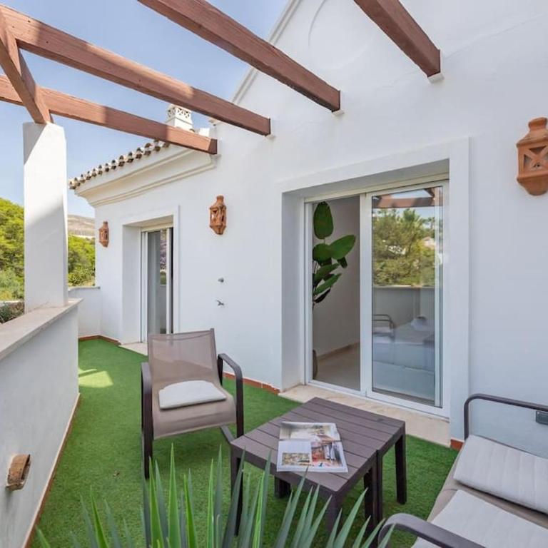 Great location 2 pools at Aloha Royal RDR385 - Two-Bedroom Apartment - 6