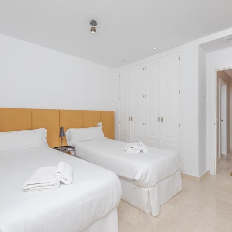 Great location 2 pools at Aloha Royal RDR385 - Two-Bedroom Apartment - 8