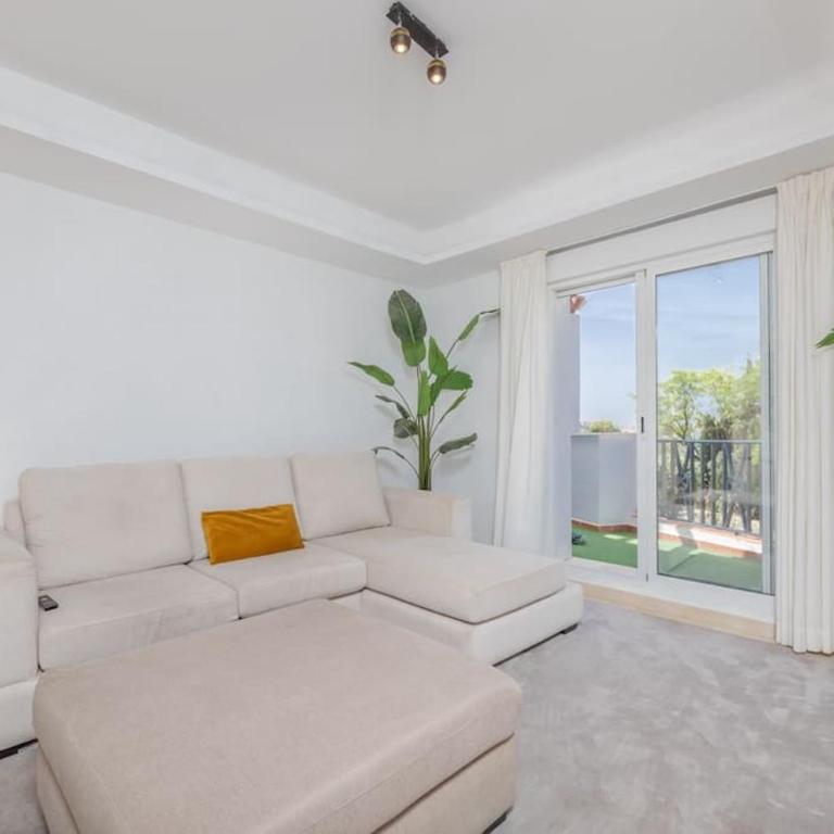 Great location 2 pools at Aloha Royal RDR385 - Two-Bedroom Apartment - 9