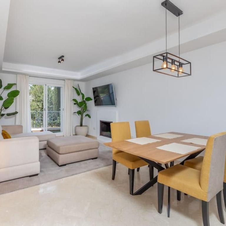 Great location 2 pools at Aloha Royal RDR385 - Two-Bedroom Apartment - 13