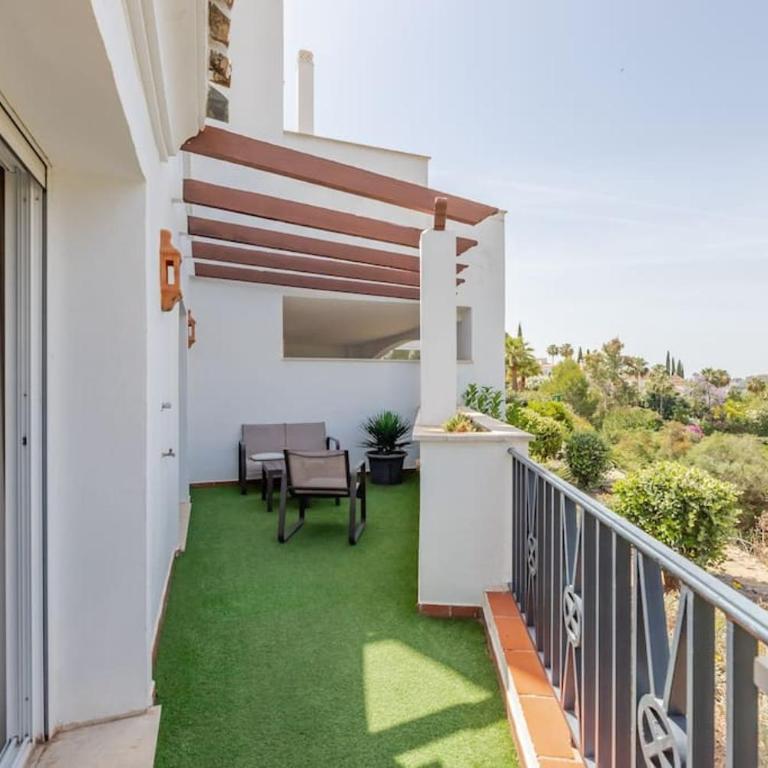Great location 2 pools at Aloha Royal RDR385 - Two-Bedroom Apartment - 15
