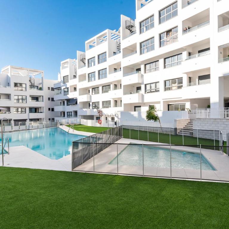 Luxury Apartment With Roof Terrace - Central Estepona - Apartamento de 2 dormitorios - 30