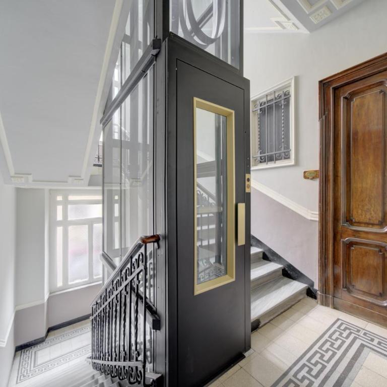 Residenza Bertola 23 - Appartamento Superior con 2 Camere da Letto - 23