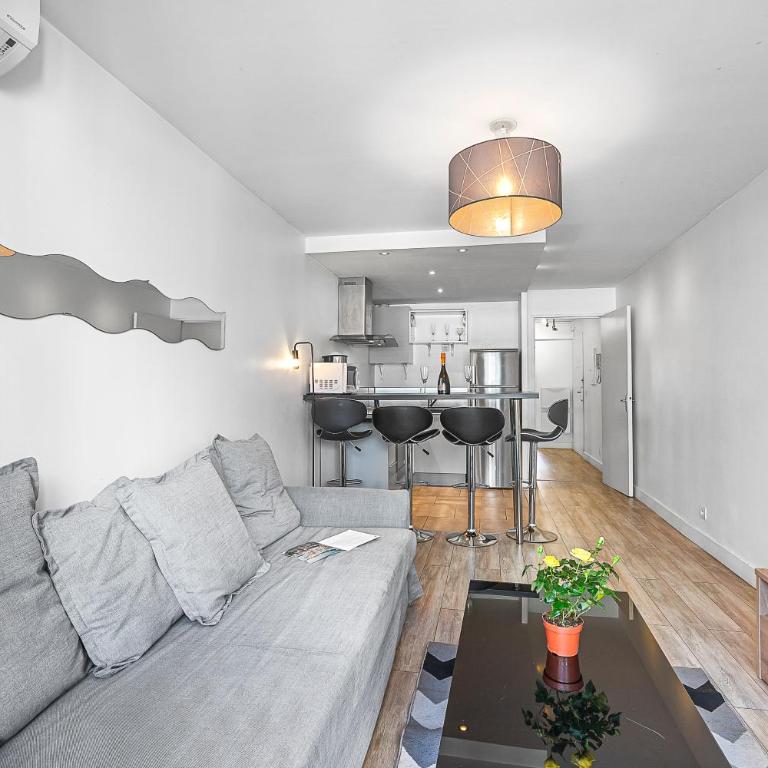 Very NICE - 80 meters to the sea - Appartement 1 Chambre avec Balcon - 5