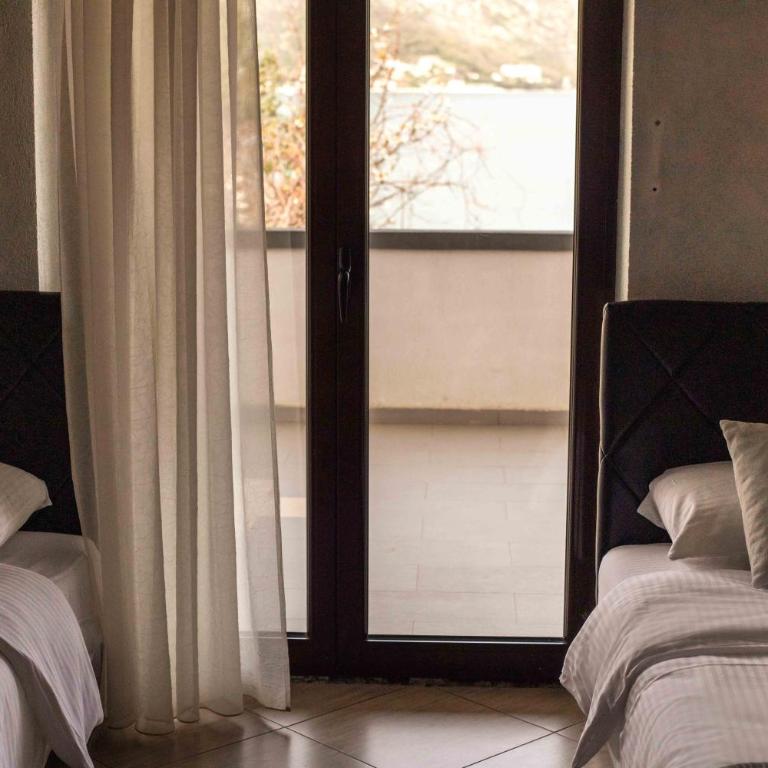 Step to Kotor bay St-oliv - Two-Bedroom Apartment - 11