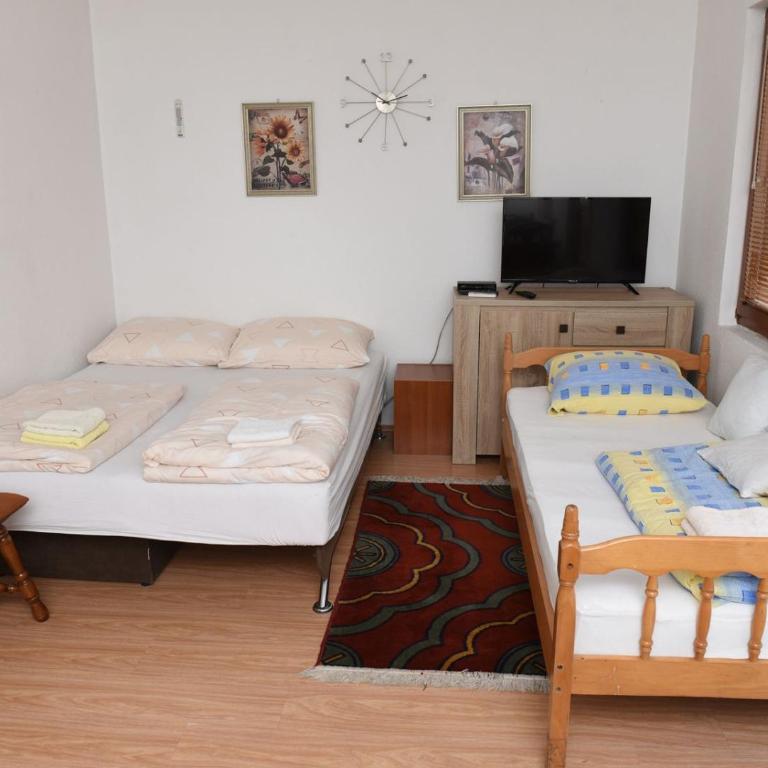Guesthouse Ema - Gradska Kuća sa 2 Spavaće Sobe - 11