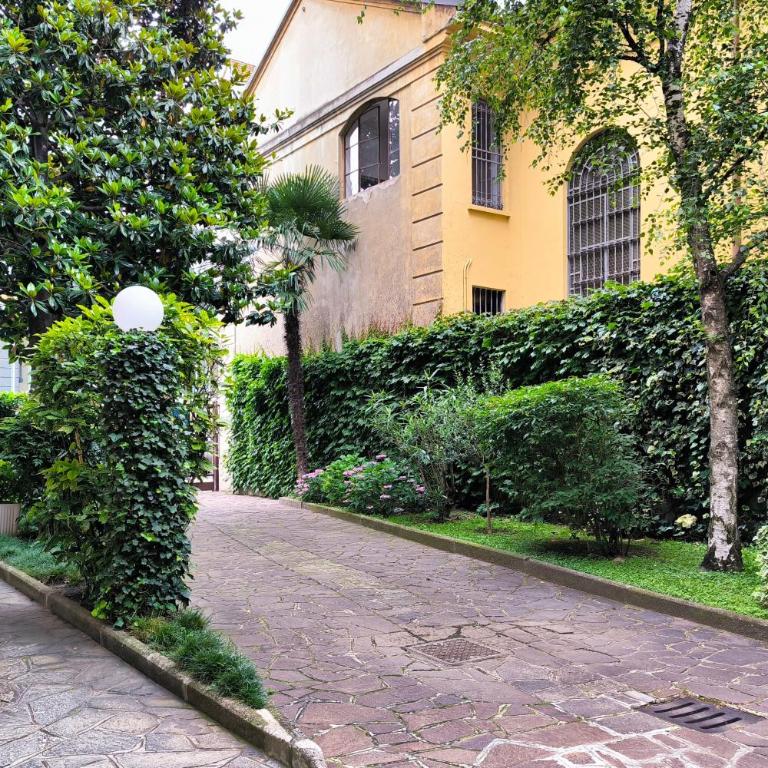 JOIVY Lovely flat near Corso Buenos Aires - Appartamento con 2 Camere da Letto - 31