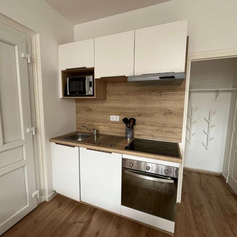 Charmant Studio Rénové à Deux Pas de la Plage et des Commerces - FR-1-674-44 - Studio - 8