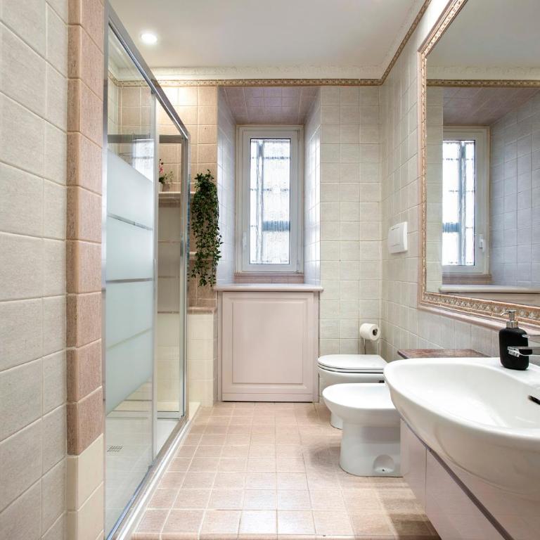 Appia Luxe - A poche fermate del Centro - Appartamento Superior con 2 Camere da Letto - 10