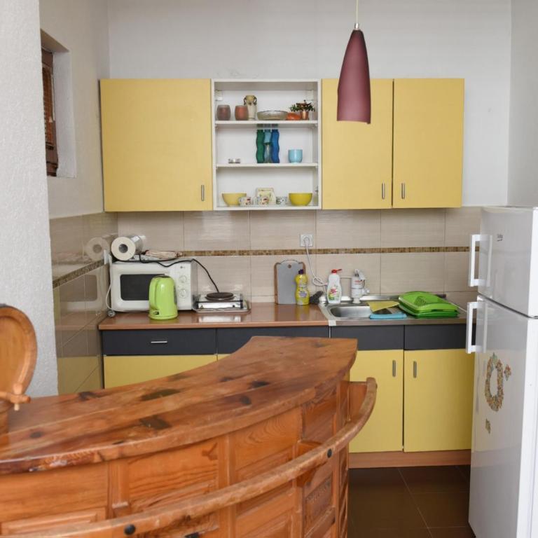 Guesthouse Ema - Gradska Kuća sa 2 Spavaće Sobe - 10