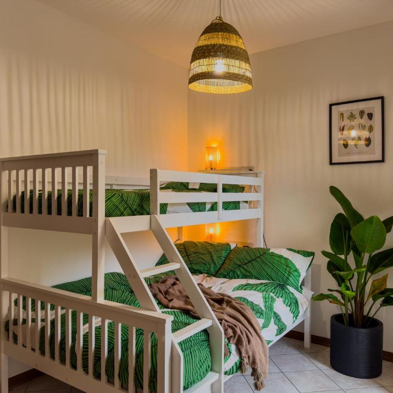 Ivy's Home - Appartamento con 2 Camere da Letto e Vista Giardino - 4