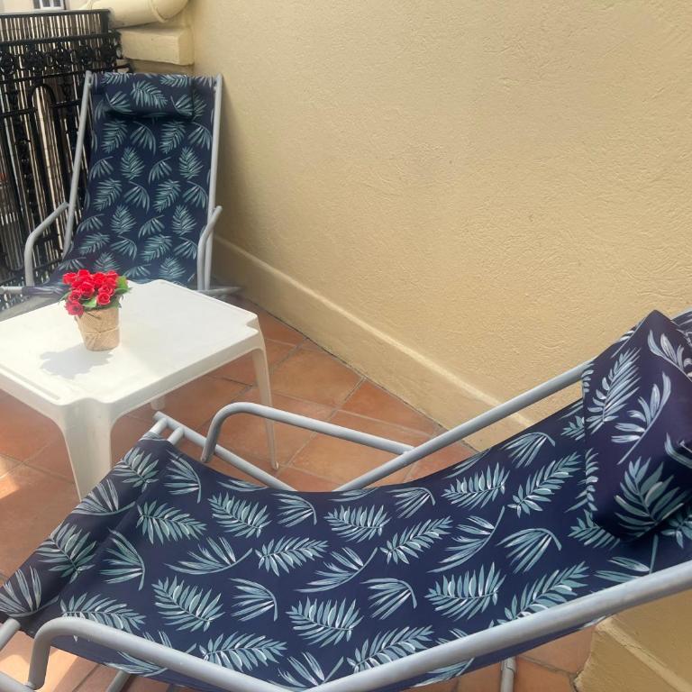 "Studio ensoleillé à deux pas des plages avec sa Grande terrasse privée !" - Studio avec Terrasse - 2